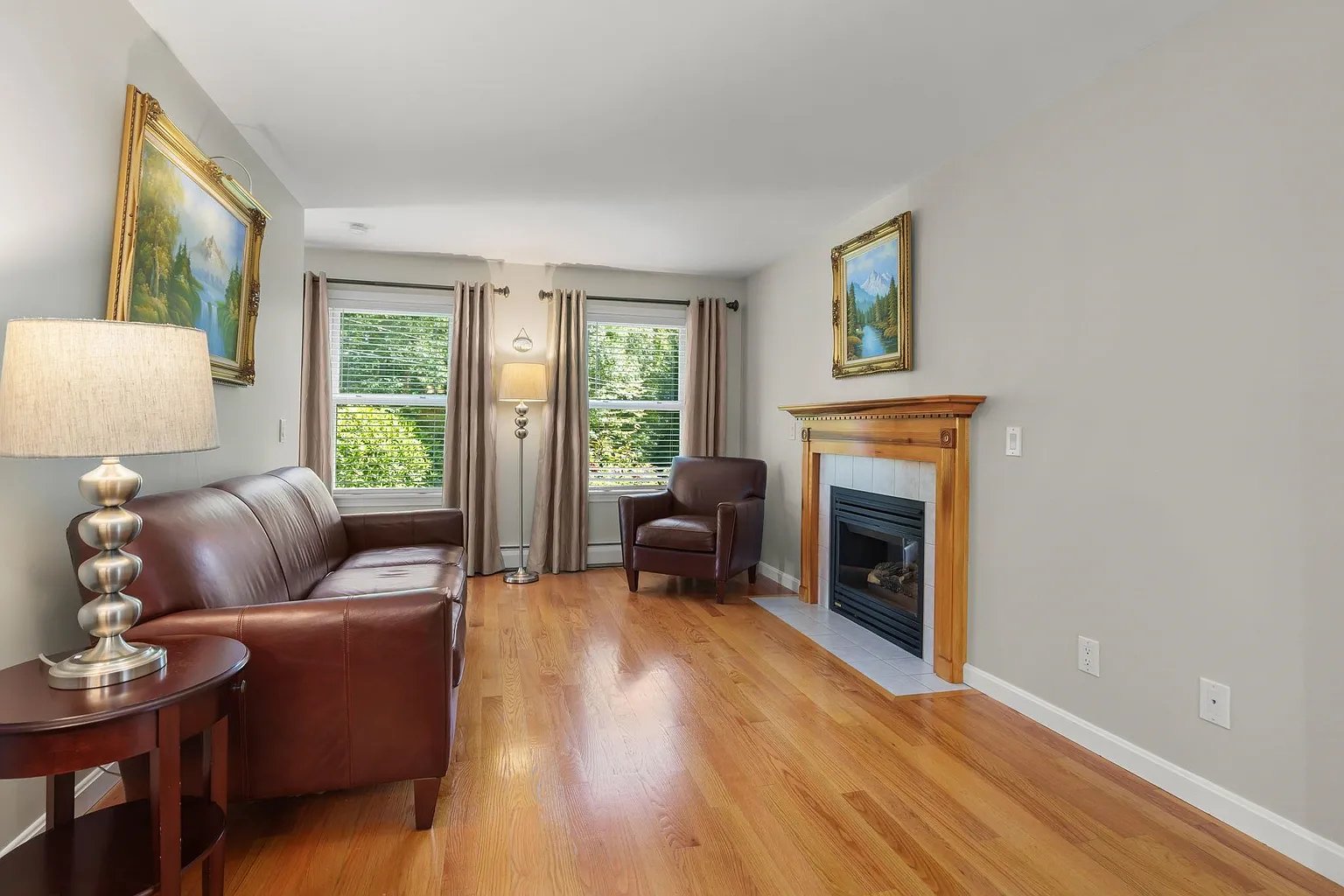2 Brookside Ln
