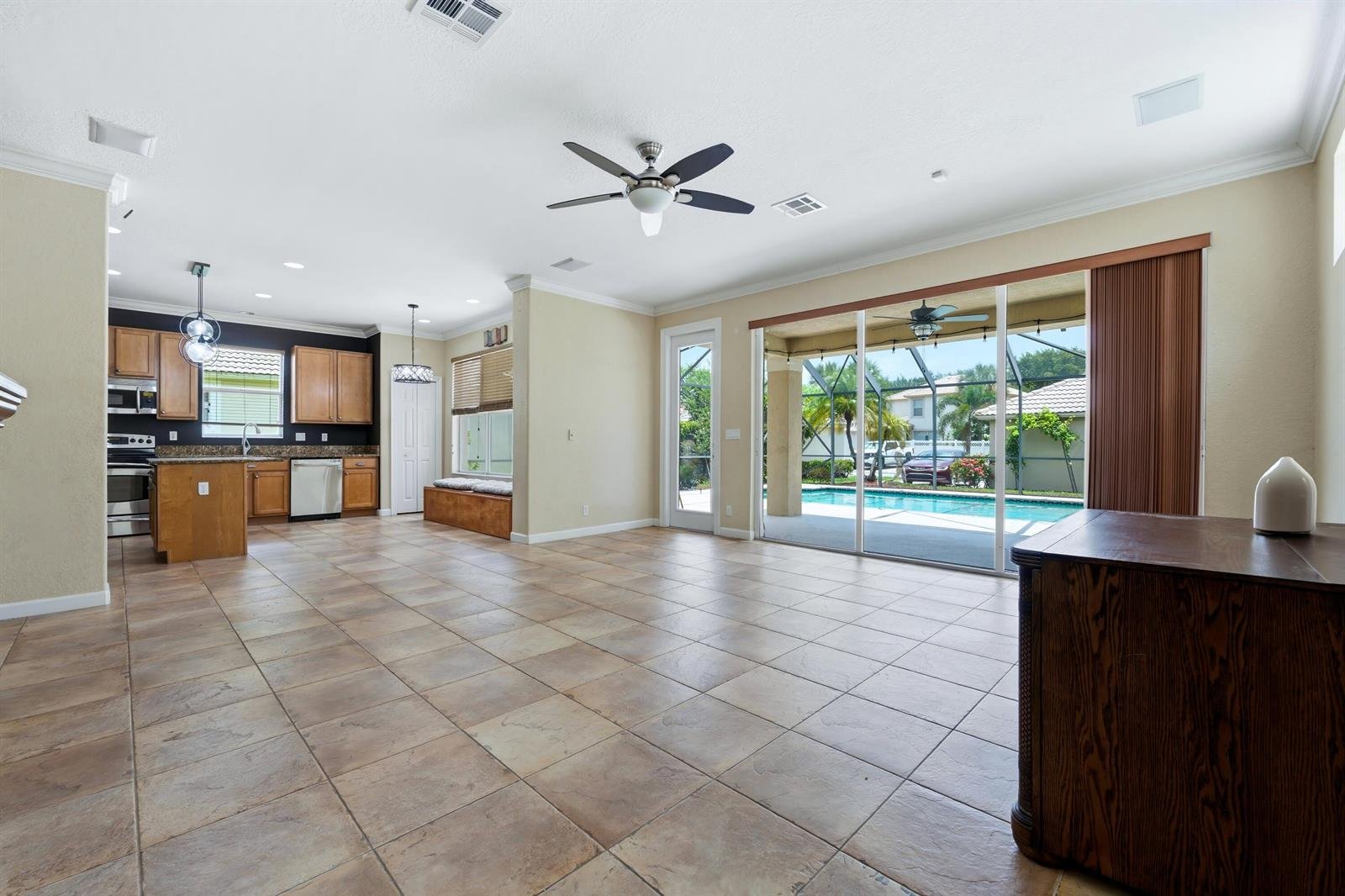 8113 Bautista Way