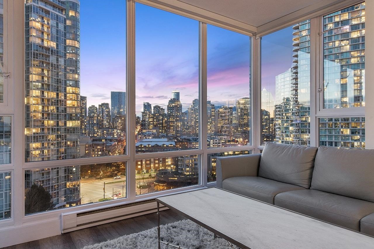 1067 Marinaside Crescent, #1906