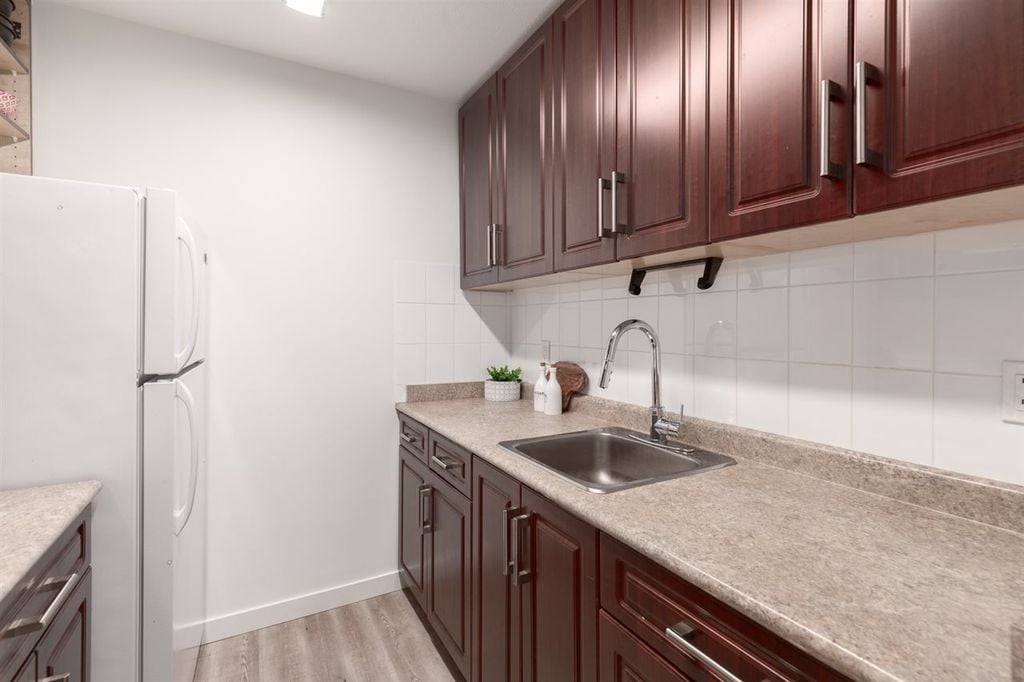 830 E 7th Ave, #317