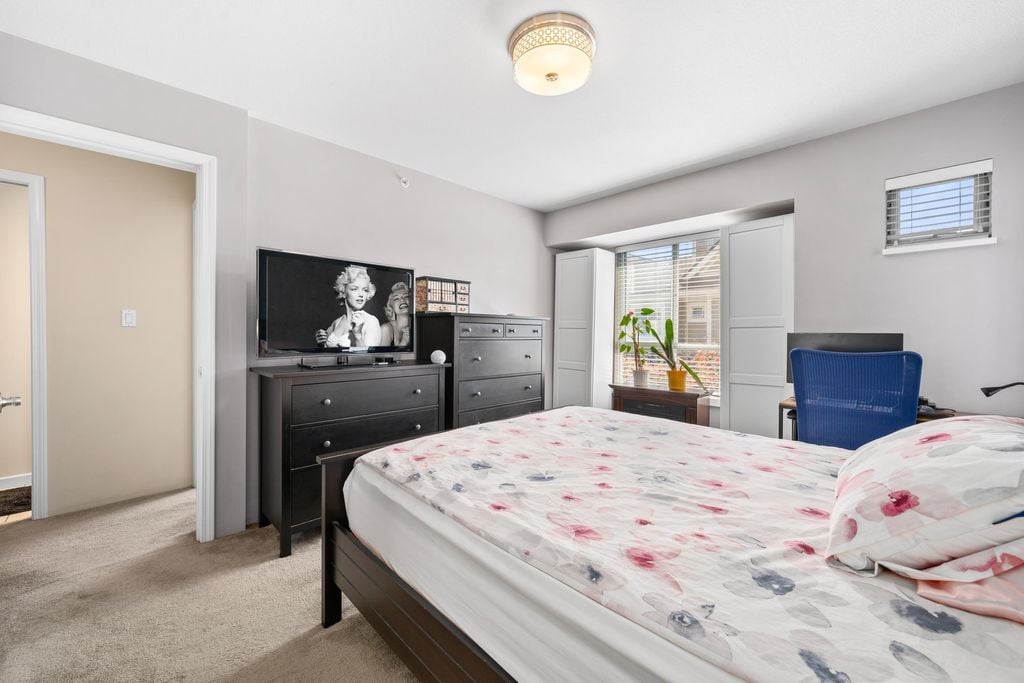2885 E Kent Ave North, #24