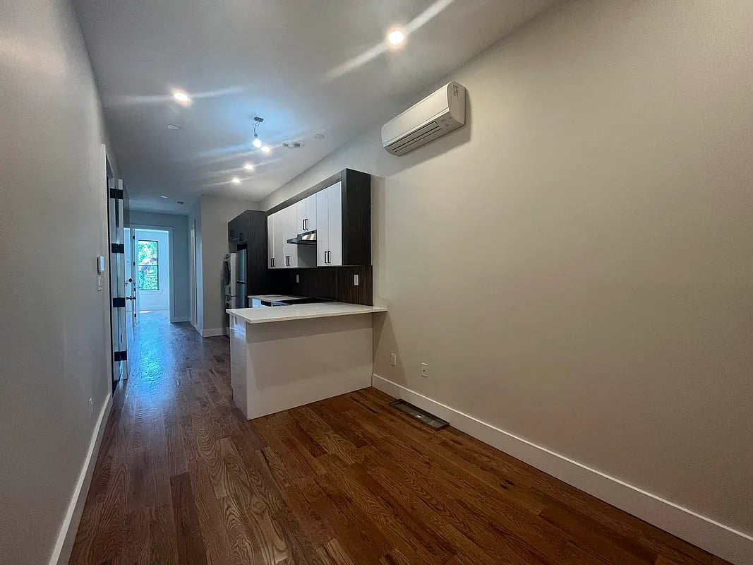 512 Onderdonk Ave 3R