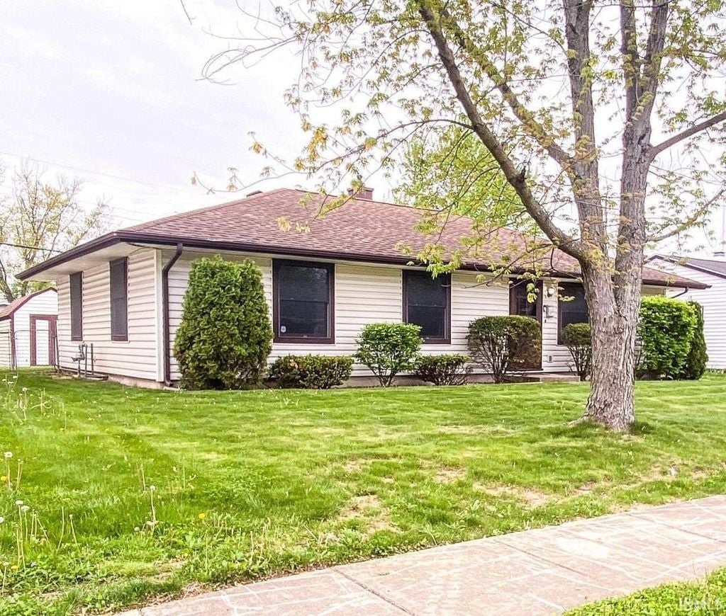 2313 Manitoba Dr