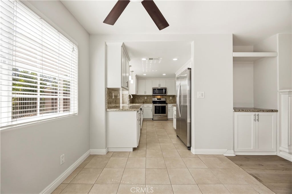 3129 San Helena Dr
