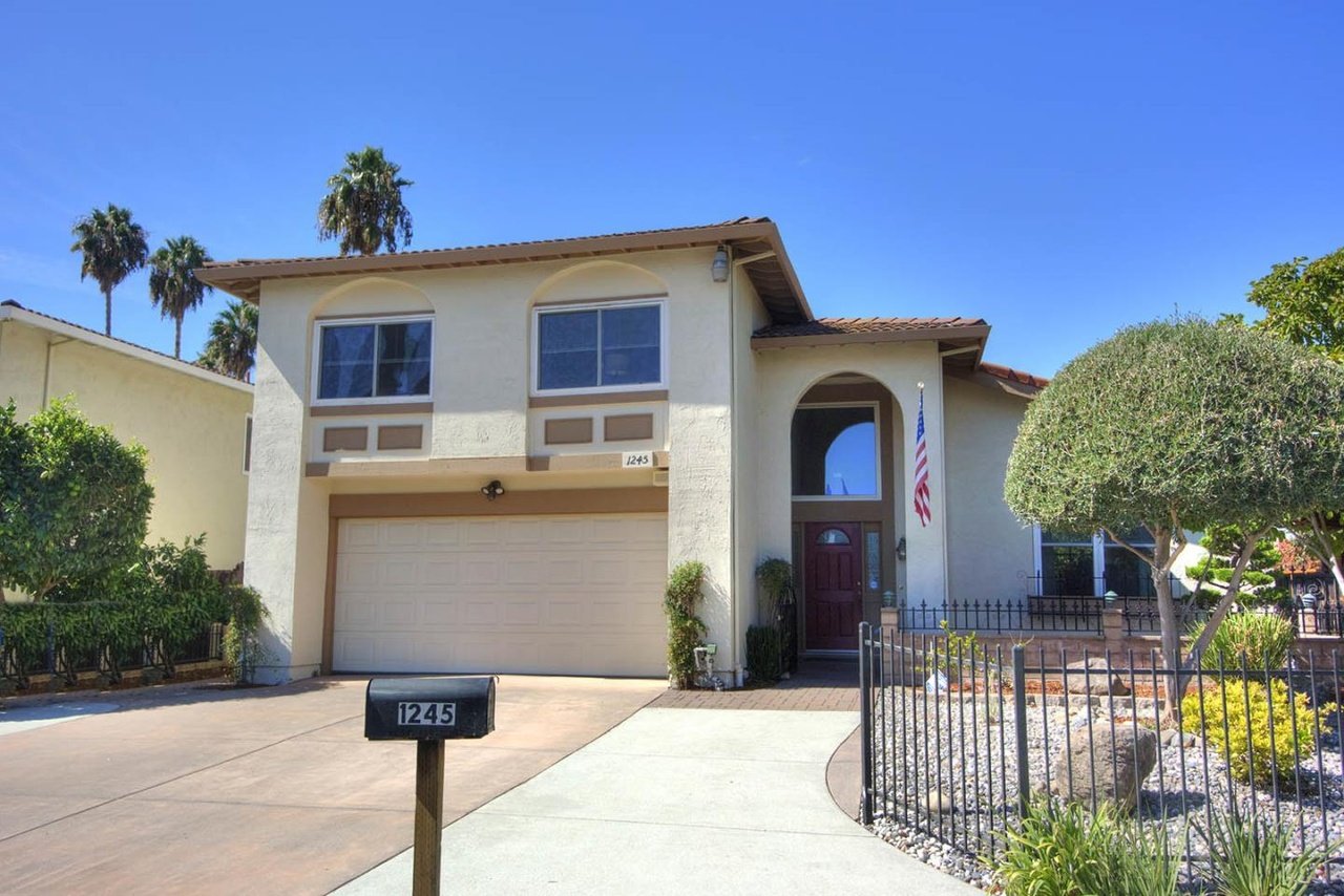 1245 Fontainbleu Ave