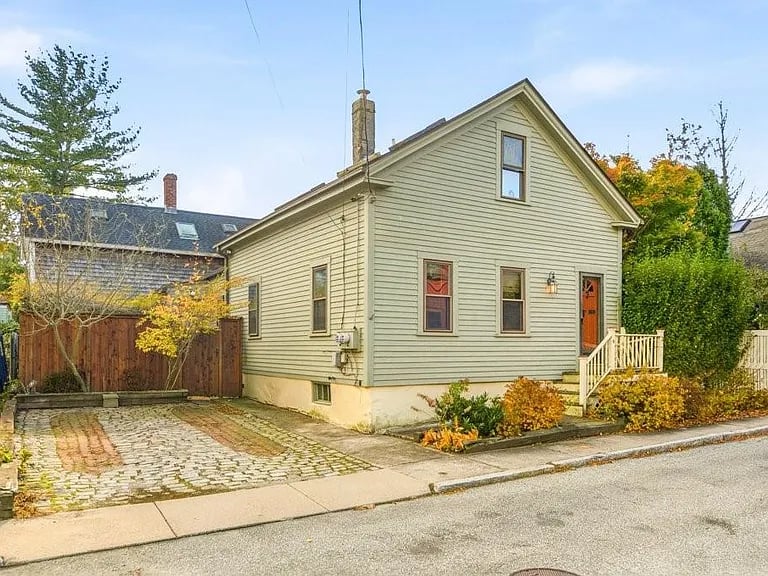 6 Sunshine Ct