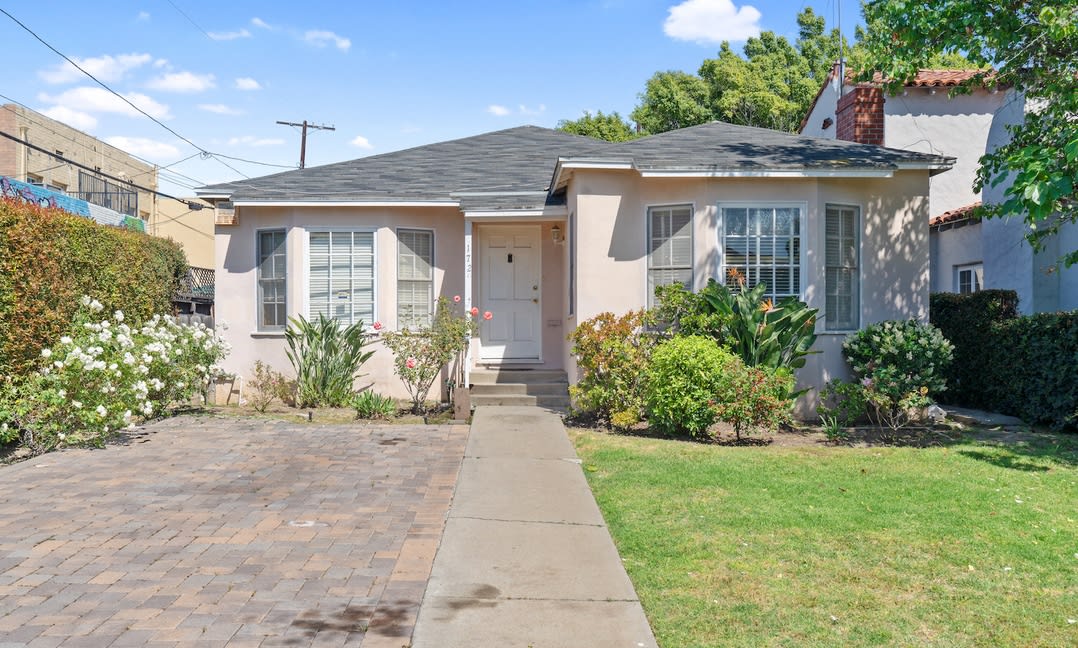 172 N Alta Vista Blvd