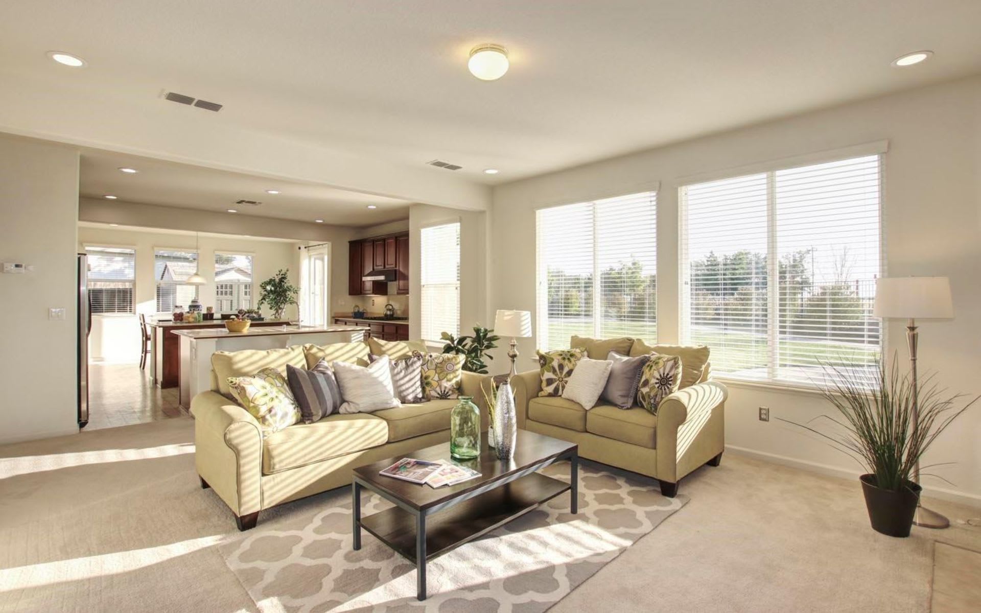 4712 Coppola Cir