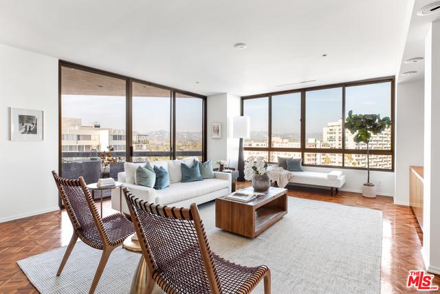 Stunning and Spacious Condominium In The Mirabella
