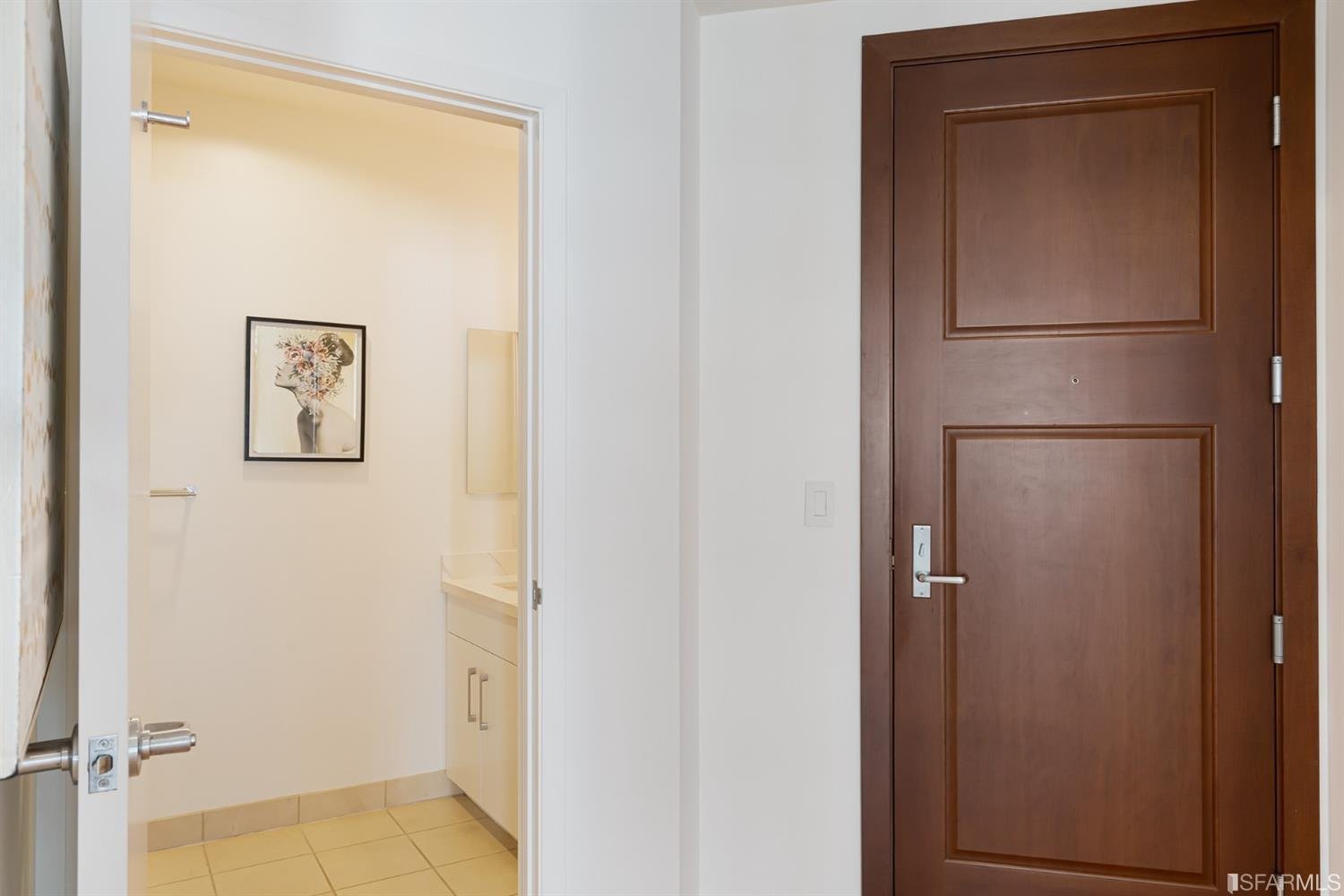 Renovated Park Terrace: 2 bedroom corner home with wrap-around balcony
