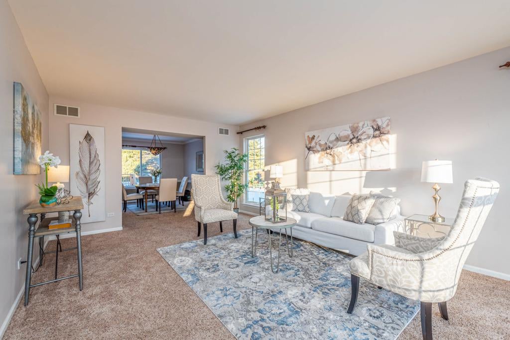 611 Woodbridge Dr 