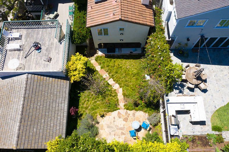 Beautiful Oceanview Hill Section Family Home