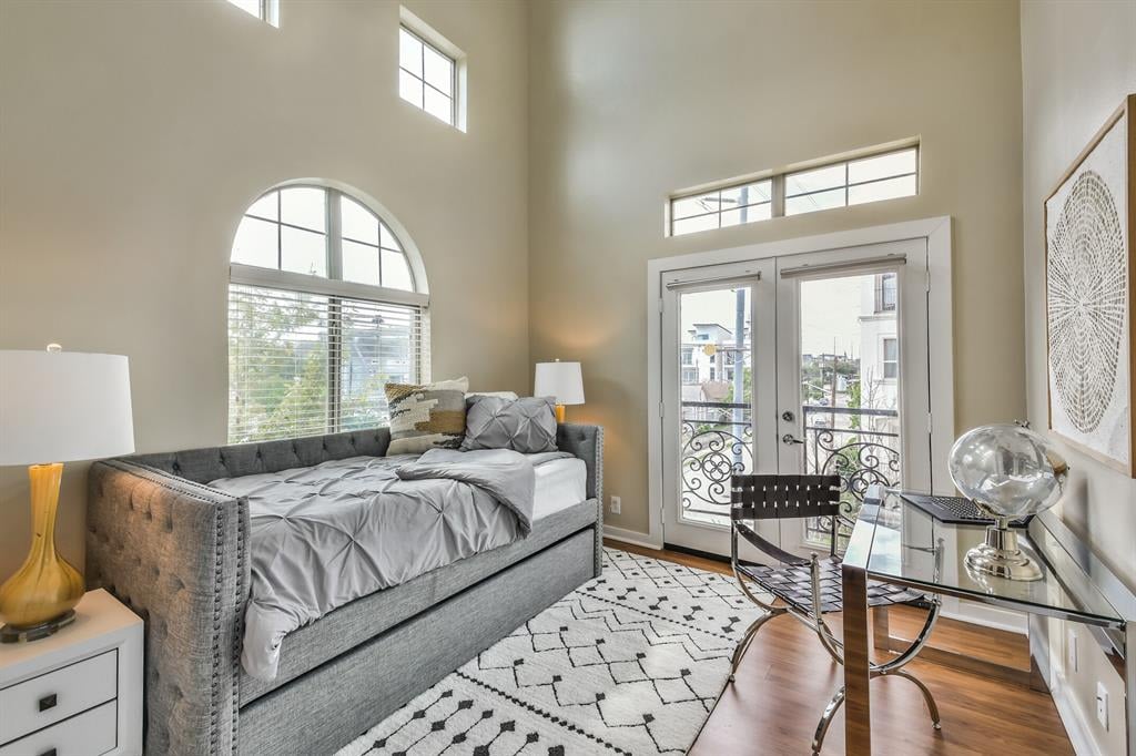 806 Jackson Hill Street Unit: 201