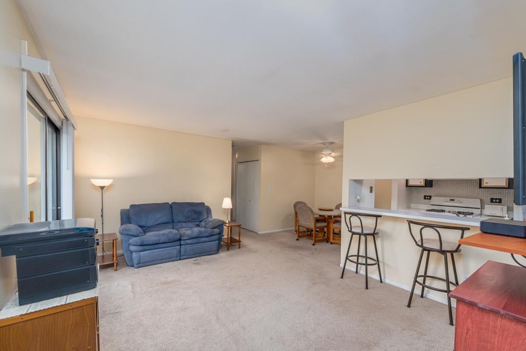 1515 Fremont Dr., Hanover Park, IL 60133