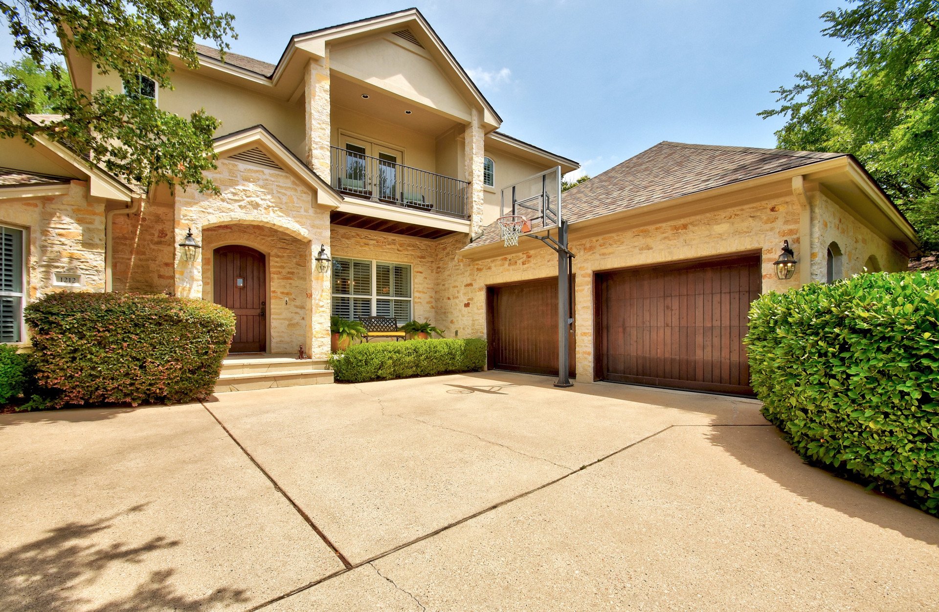 1212 Tamranae Ct