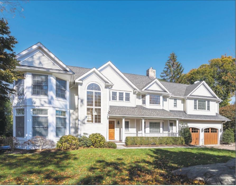 Five-bedroom Custom Colonial