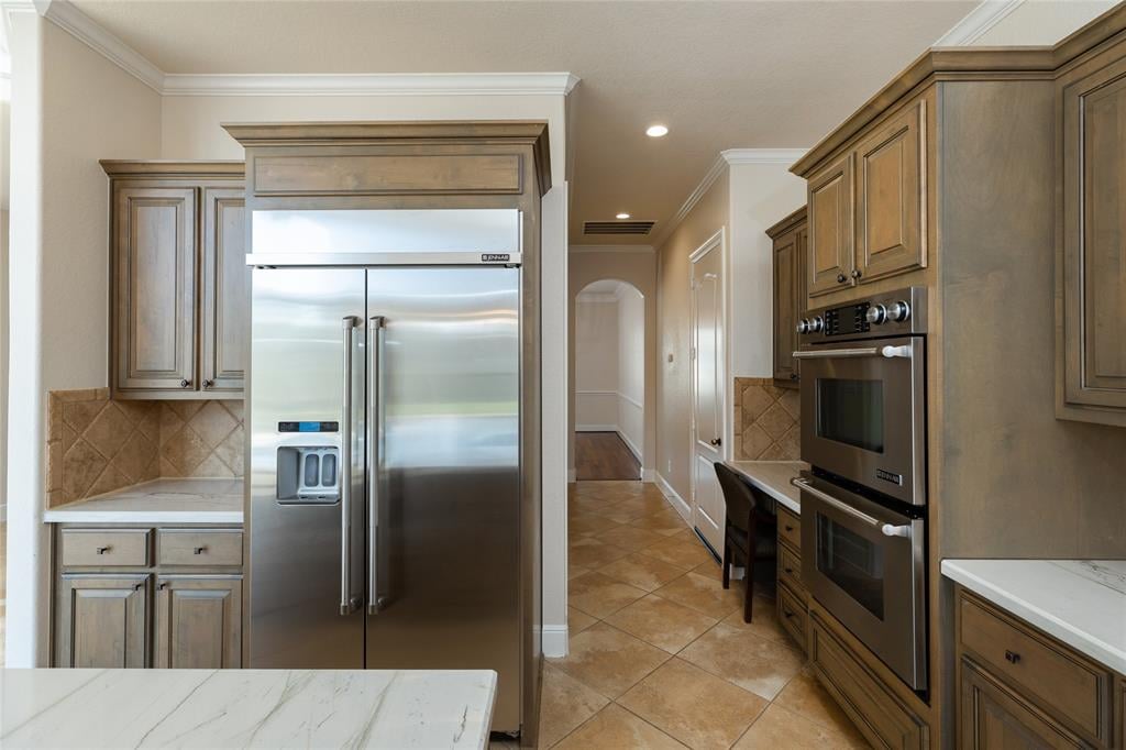 3311 Prestwick Square