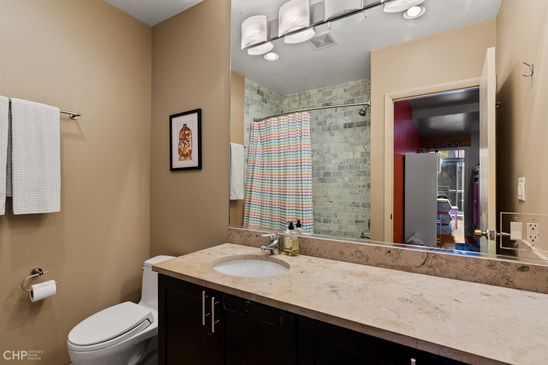 2525 N. Sheffield #1B