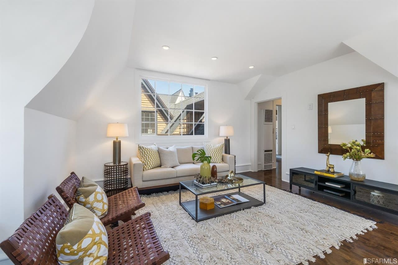 2400 Steiner St, #4