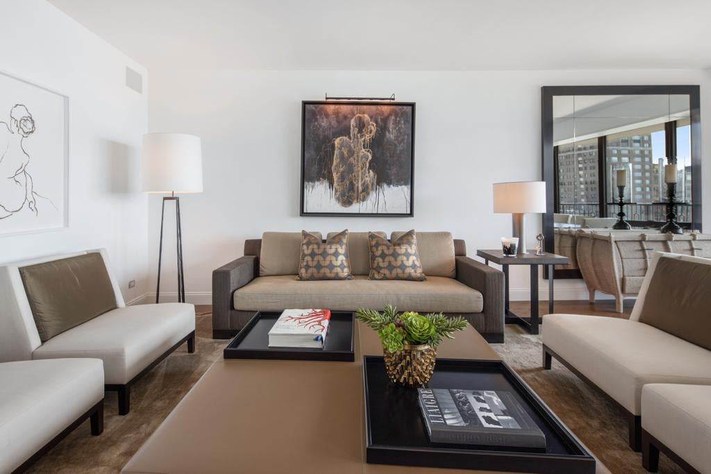 Premiere Gold Coast Condo: 1040 N. Lake Shore #18B