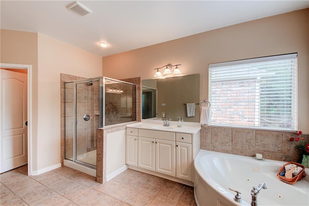 11513 Georgian Oaks Drive