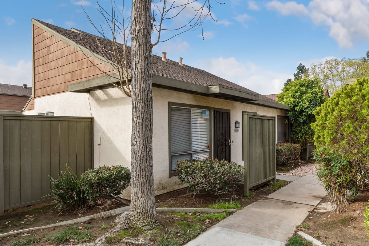 MIRA MESA CONDO