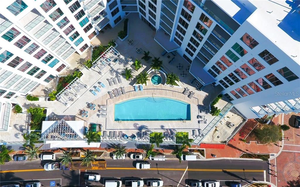 111 S Pineapple Ave #821