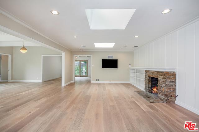 Traditional Beverly Hills Lease