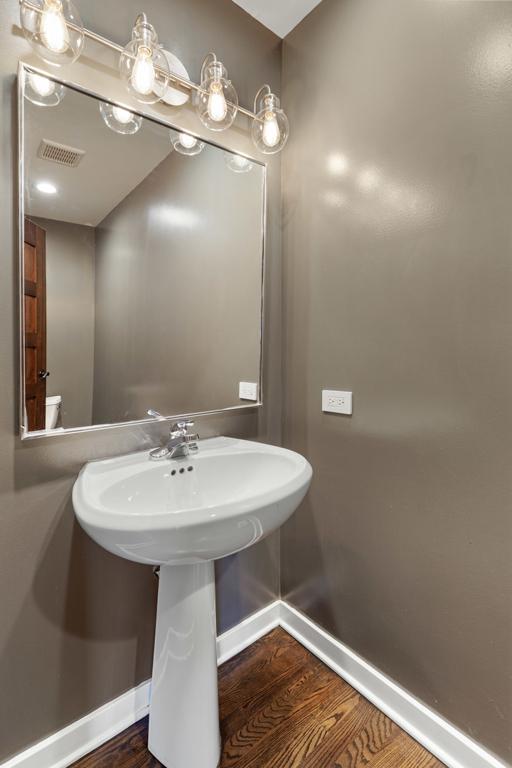 811 W Aldine Avenue # 2N