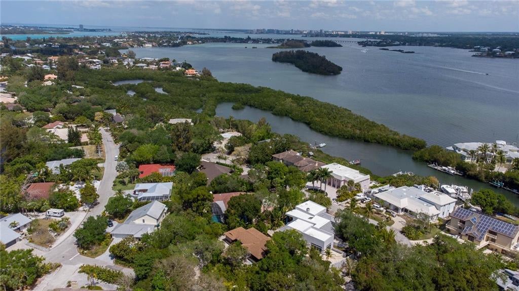 1311 Roberts Bay Ln