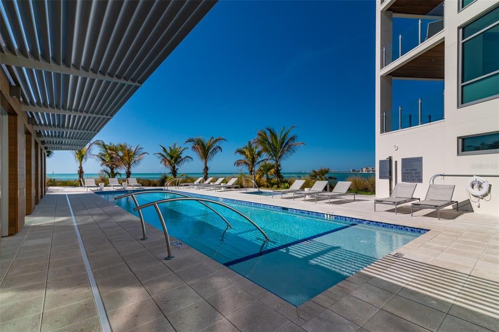 4750 Ocean Blvd, #202