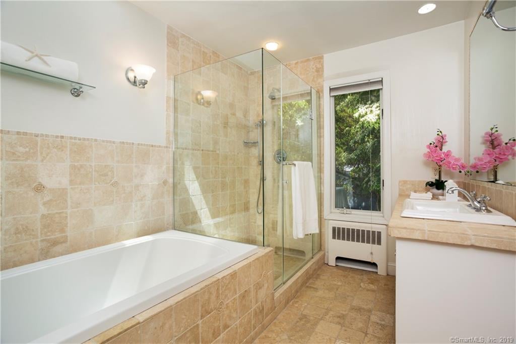 25 Linwood Ave