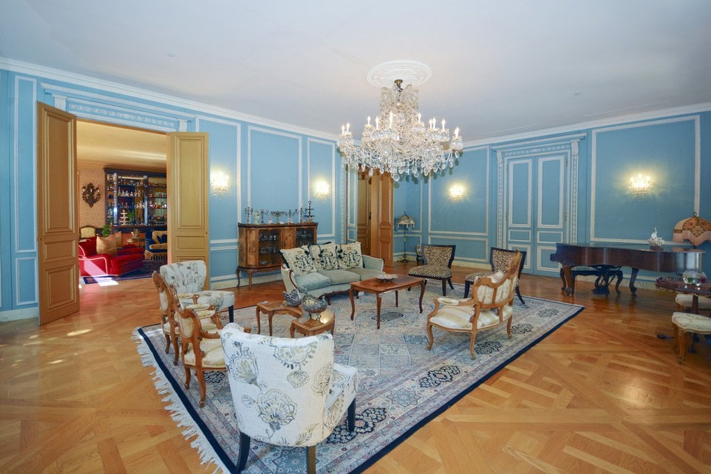 Grandeur Retreat