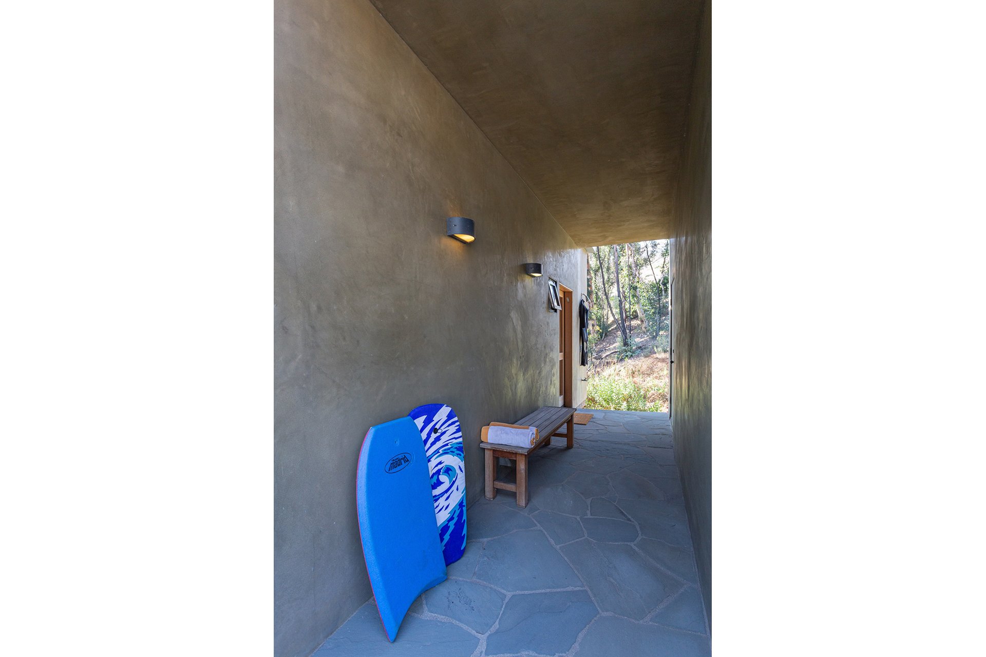 31894 Sea Level Dr, Malibu