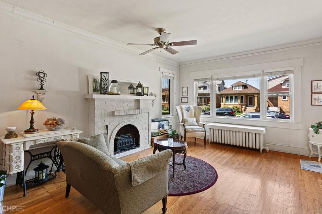 Portage Park Bungalow: 4521 N. Mason