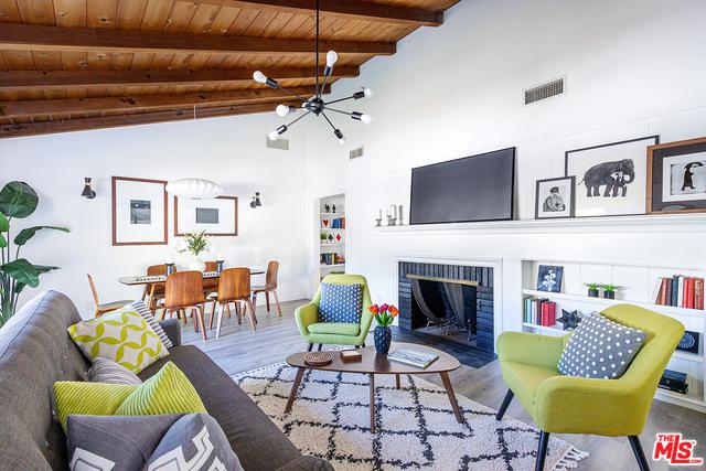 5280 Woodlake Ave, Woodland Hills