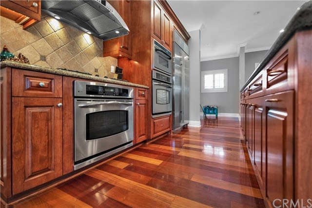 296 E Bay, Costa Mesa