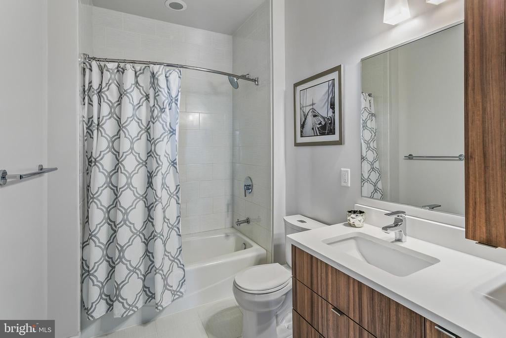 460 New York Ave NW, #1003