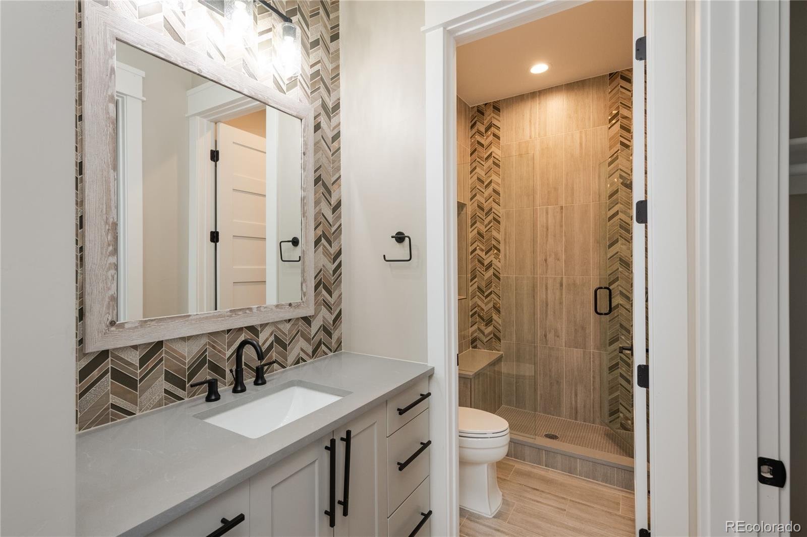 7932 Raphael Lane