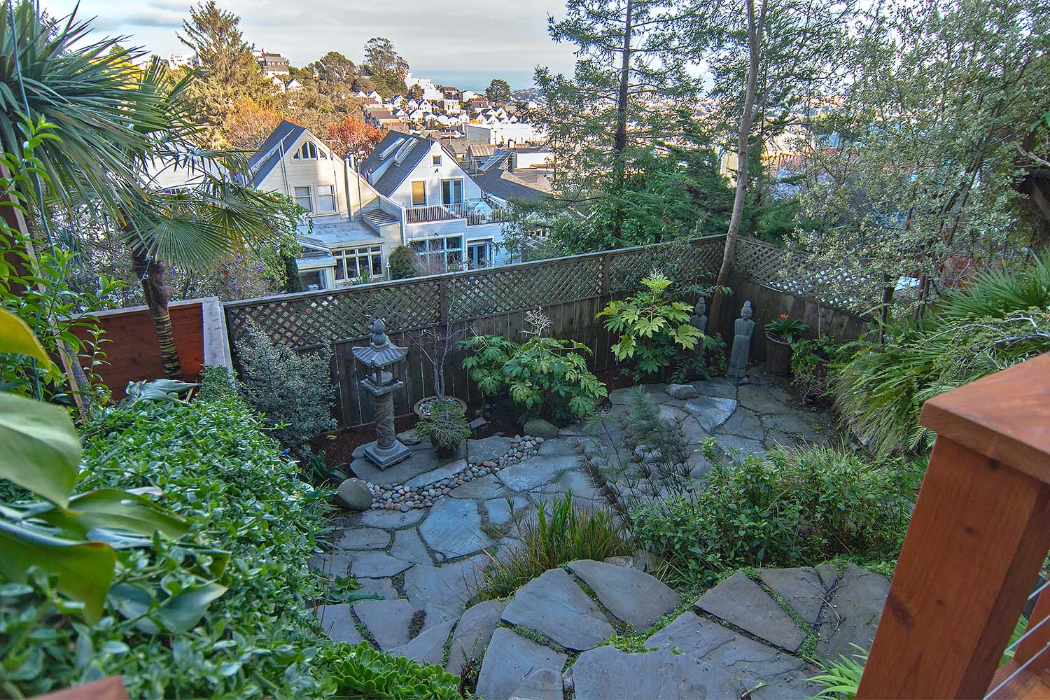 225 Grand View Ave