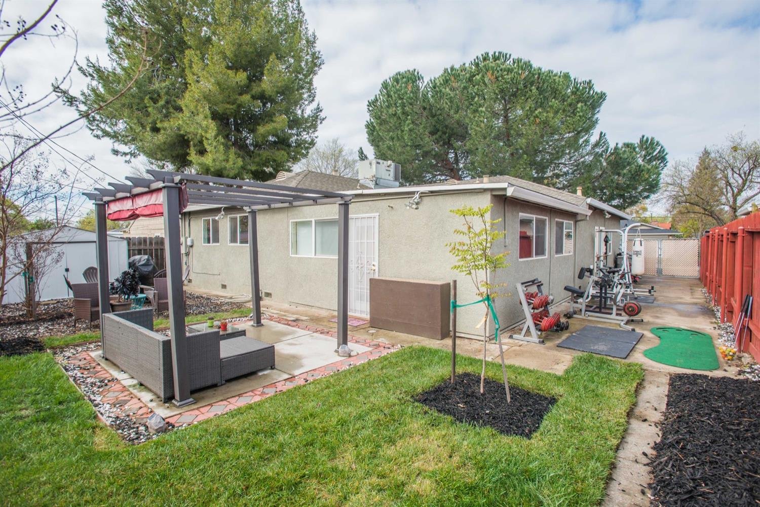 5031 Quonset Dr