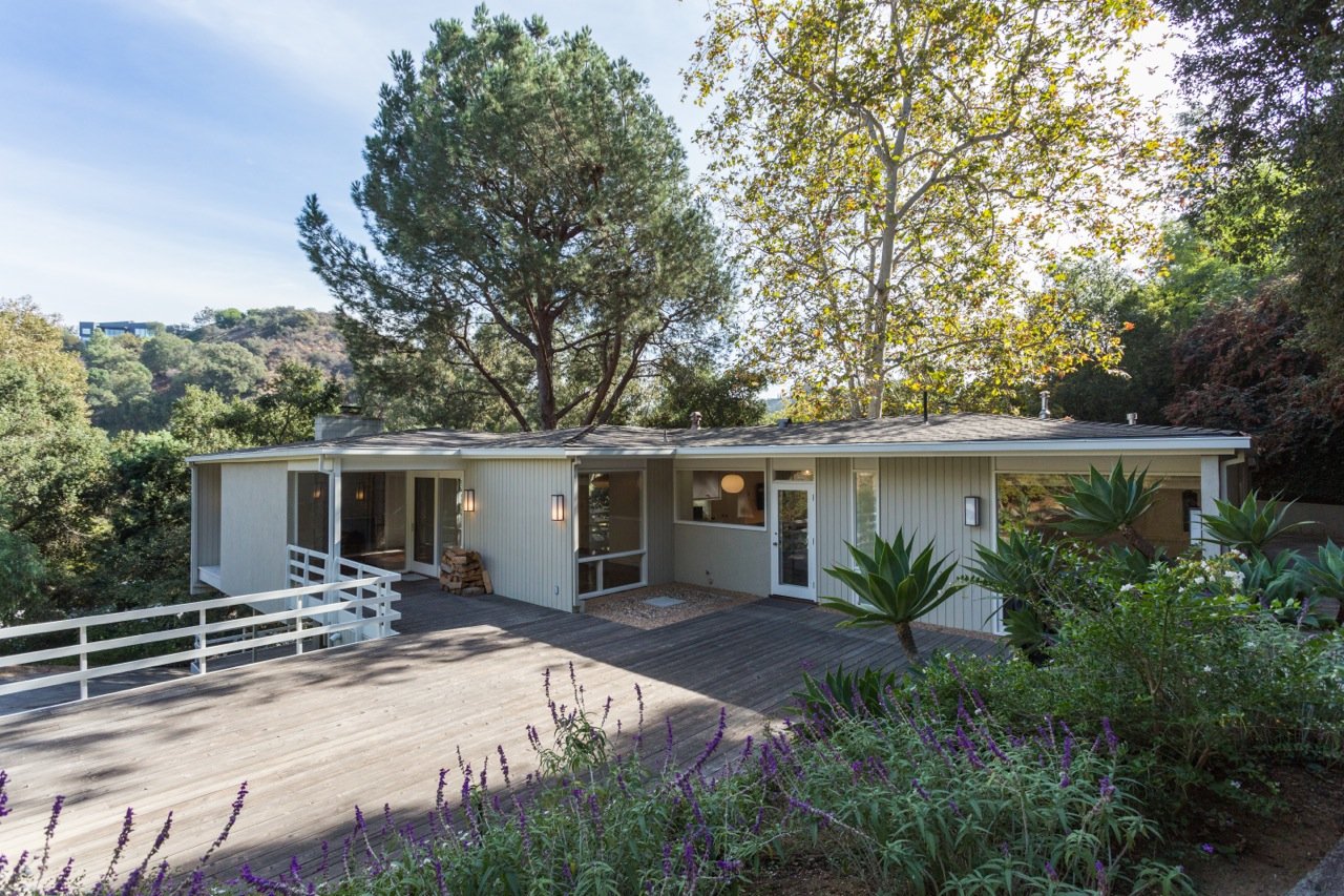 2275 Bowmont Dr