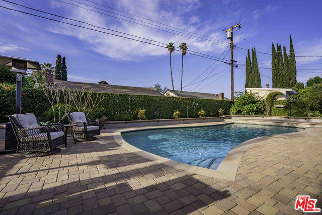 15955 Acre St, North Hills, CA