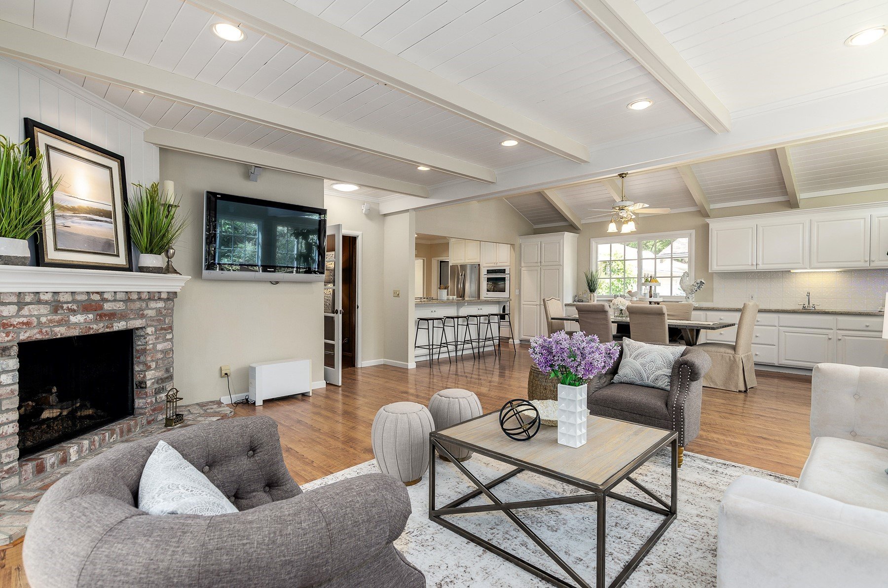 160 Alderwood Rd