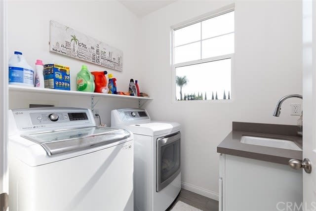 204 Susannah Place, Costa Mesa