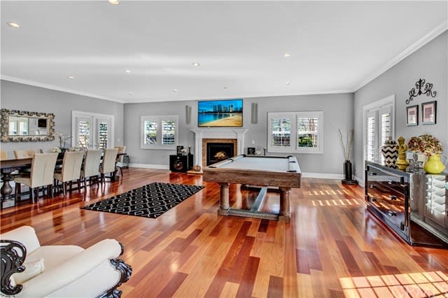 296 E Bay, Costa Mesa