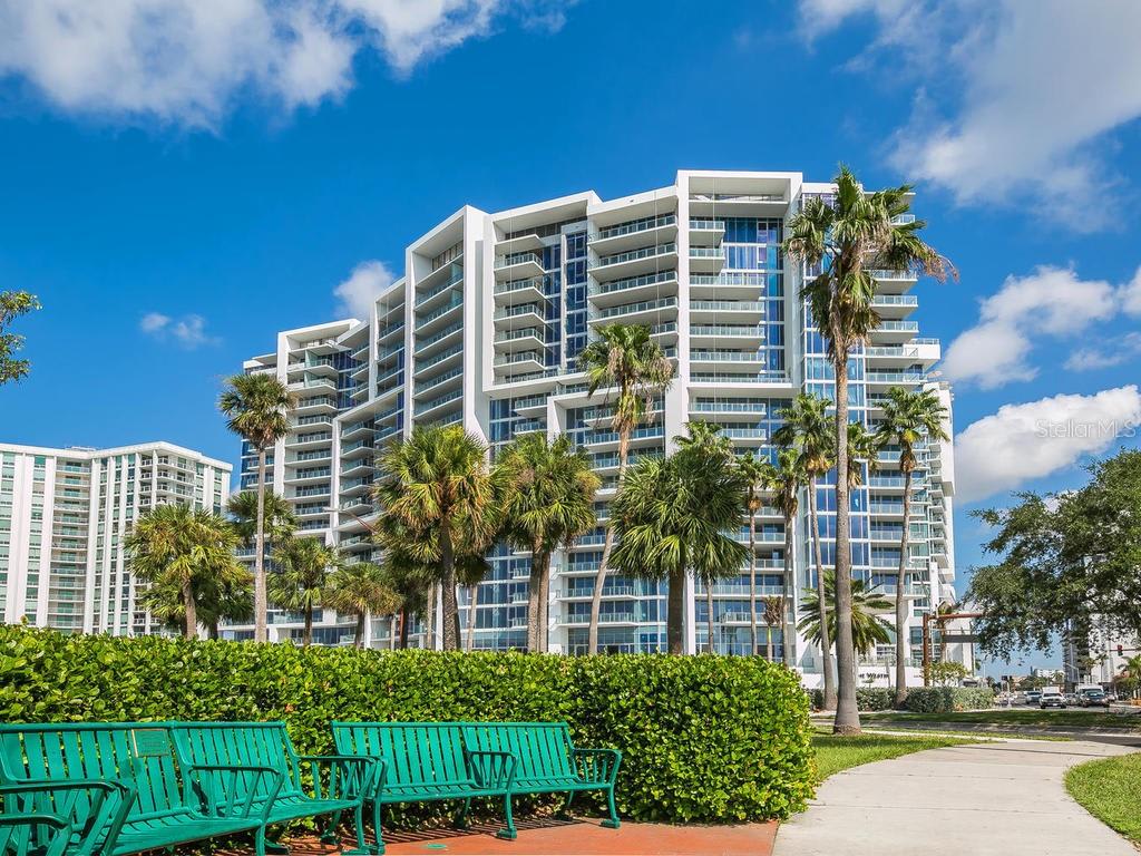 Vue Sarasota Bay Unit 1806