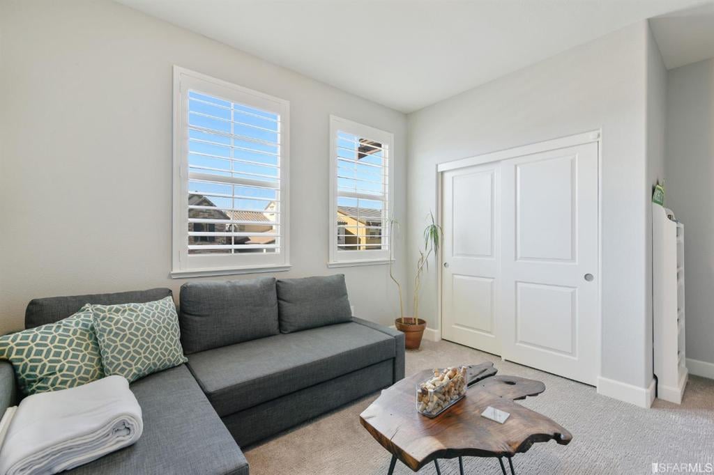 351 Crestview Cir Daly City, CA 94014