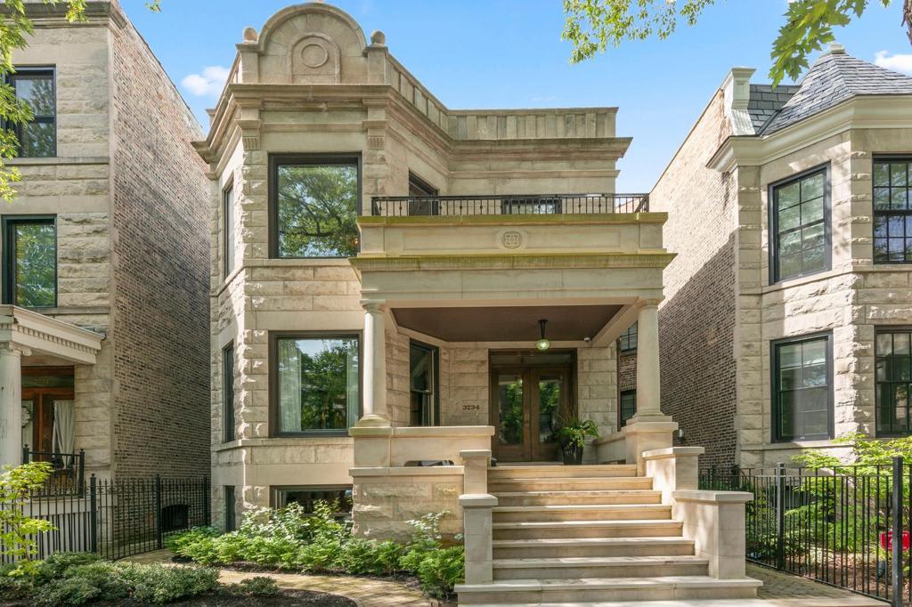Southport Corridor Greystone: 3734 N. Lakewood