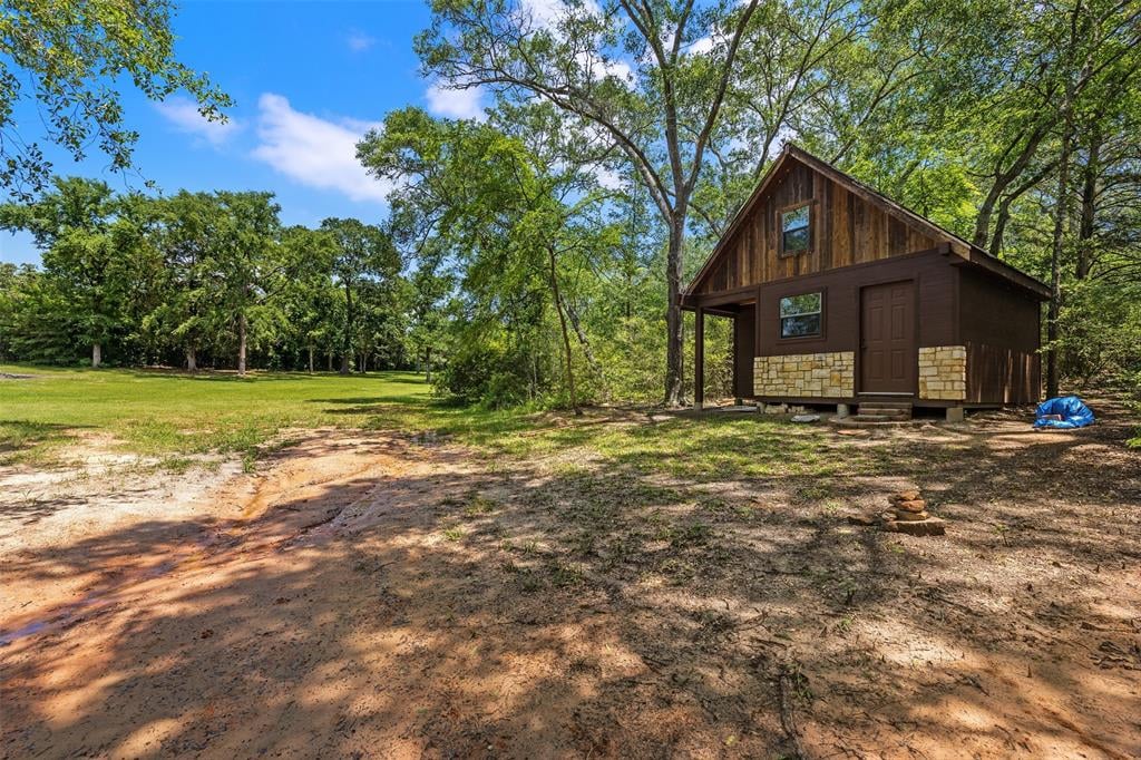 540 Walnut Dr Bellville, Tx 77418